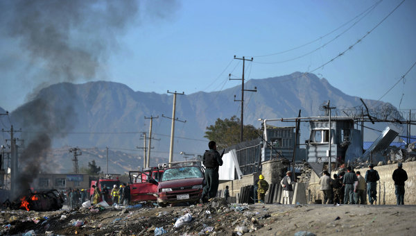 Hiện trường một vụ đánh bom sau chuyến thăm của Tổng thống Mỹ Barack Obama đến Afghanistan. Ảnh: Ria Novosti 
