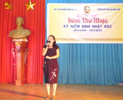 Tiết mục ngâm thơ 