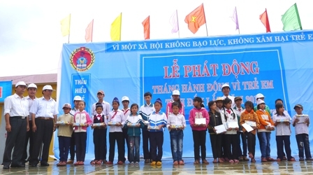 25 em nhận học bổng