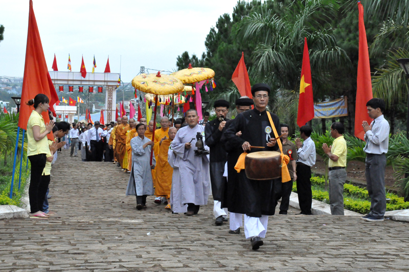 Cung nghinh chư tôn thiền đức, tăng ni