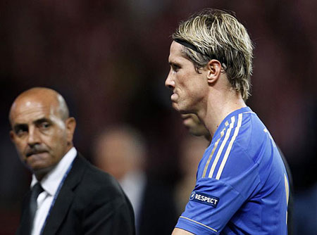 Fernando Torres lại tiếp tục nhạt nhòa trong lần tái ngộ đội bóng cũ