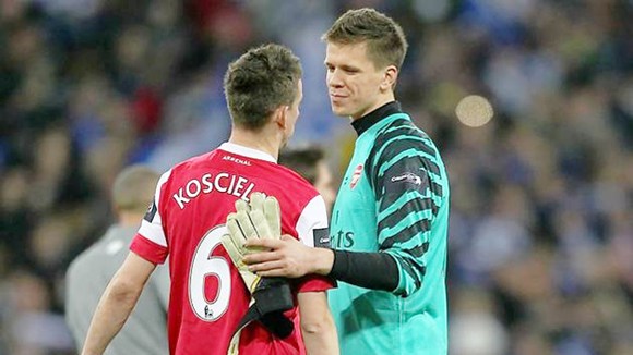 Szczesny và Koscielny trở lại là sự tăng viện rất quý giá cho Arsenal 