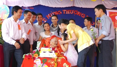 Lễ mừng Thượng thọ cụ bà Lê Thị Bé (xã Hòa Thuận, TP. Buôn Ma Thuột)