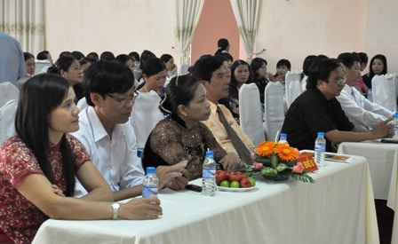 Các đại biểu tham dự buổi gặp mặt