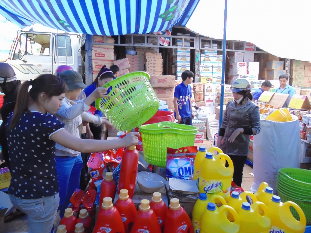 Hàng hóa do các doanh nghiệp trong nước sản xuất ngày càng được nhiều người  tiêu dùng Việt Nam lựa chọn. 