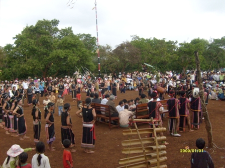 Các lễ hội truyền thống của người dân tộc bản địa luôn cuốn hút du khách