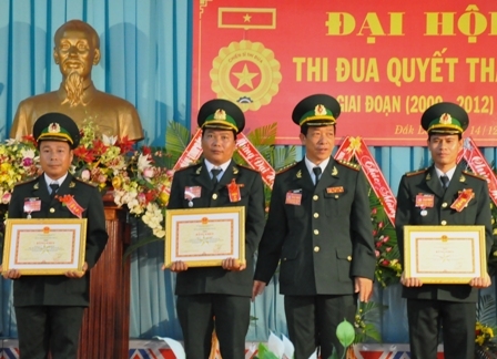 Các tập thể tiêu biểu trong phong trào thi đua quyết thắng nhận bằng khen của Bộ Tư lệnh Bộ đội Biên Phòng