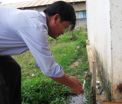 Sau khi khắc phục, nước sinh hoạt ở Cư Kty đã bảo đảm vệ sinh