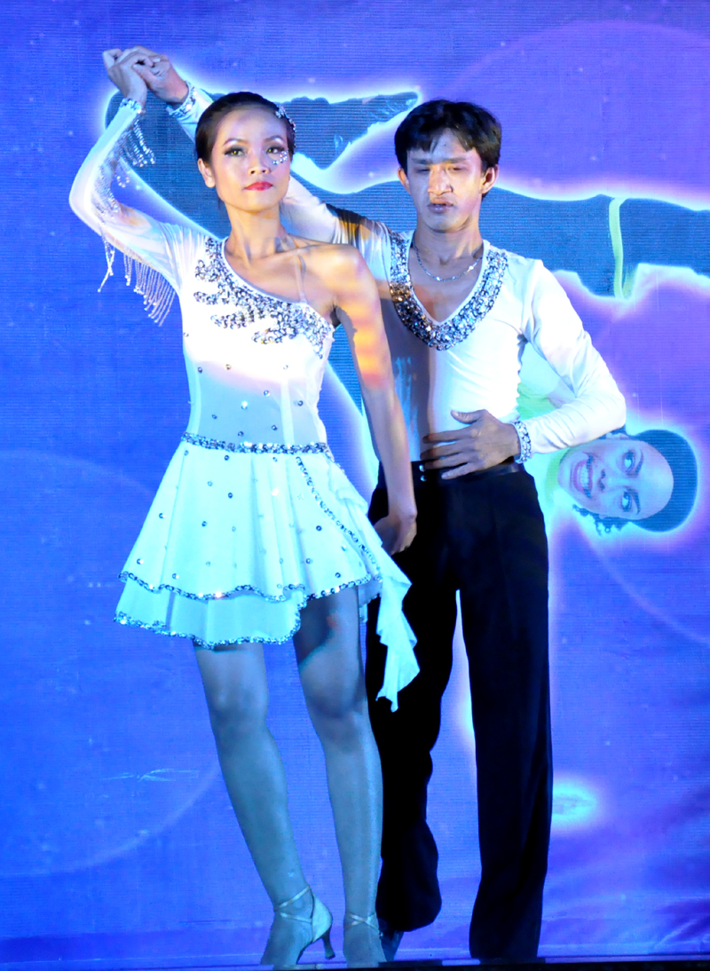 Tiết mục Rumba của CLB Talents