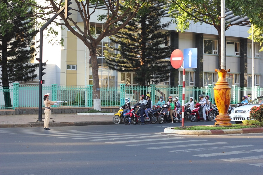 Hằng ngày, vào buổi sáng, đúng 6 giờ 30 phút