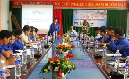 Quang cảnh diễn đàn