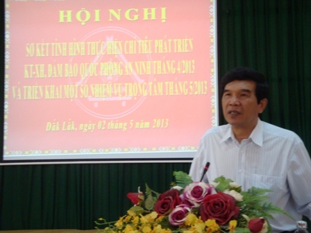 Chủ tịch UBND tỉnh Hoàng Trọng Hải phát biểu chỉ đạo