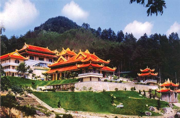    Thiền viện Trúc Lâm Tây Thiên.