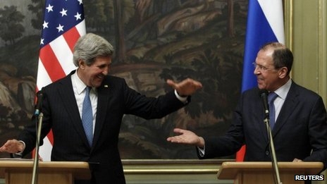 Ngoại trưởng Mỹ John Kerry và Ngoại trưởng Nga Sergey Lavrov. Ảnh: Reuters