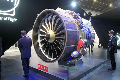 Động cơ phản lực CFM56-7BE sản xuất bởi CFM International của Pháp trưng bày tại Paris Air Show lần thứ 50. Ảnh theo Reuters