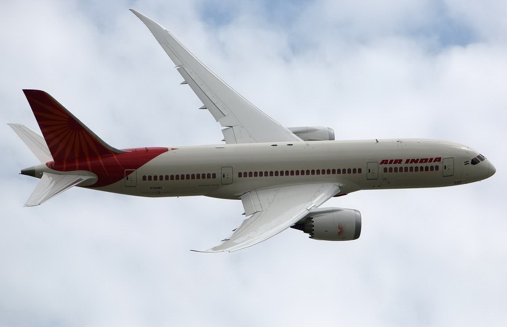 Paris Air Show 2013 Day 03 Airbus B787 Dreamliner Air india