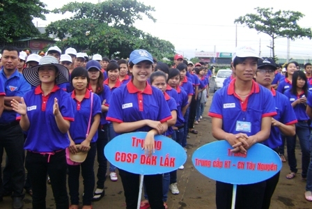 Thanh niên tình nguyện ra quân “Tiếp sức mùa thi” năm 2012