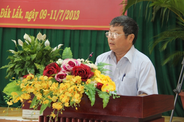 Giám đốc Sở Công thương Võ Thanh  trả lời chất vấn.