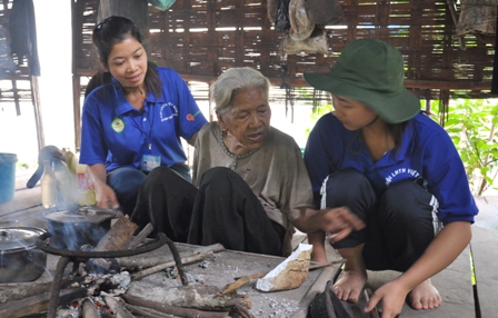 Nơi các chiến sĩ tình nguyện tìm đến là những gia đình khó khăn