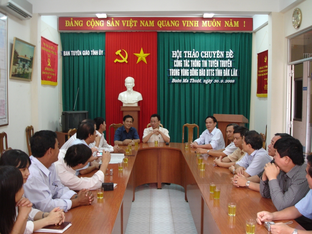 Hội thảo công tác thông tin tuyên truyền trong vùng đồng bào dân tộc  thiểu số  tỉnh Dak Lak do Ban Tuyên giáo Tỉnh ủy tổ chức. Ảnh: T.L