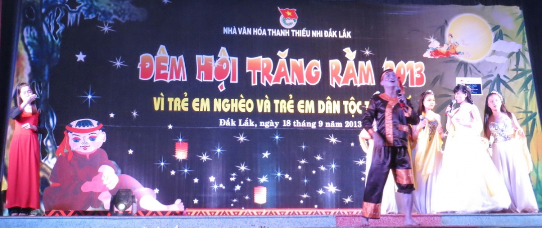 Hoạt cảnh đón trăng chú Cuội chị Hằng