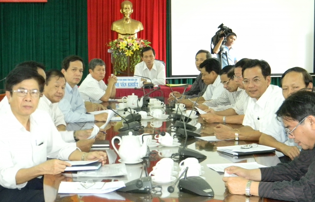 Đồng chí Đinh Văn Khiết chủ trì cuộc họp tại điểm cầu Dak Lak
