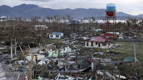 Tacloban giờ chỉ còn là đống đổ nát
