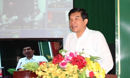 Chủ tịch UBND tỉnh Hoàng Trọng Hải phát biểu tại hội nghị