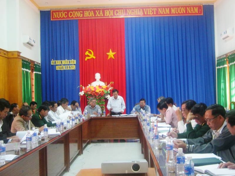 Quang cảnh buổi làm việc