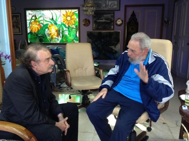 Lãnh tụ Fidel Castro và nhà báo Pháp Ignacio Ramonet