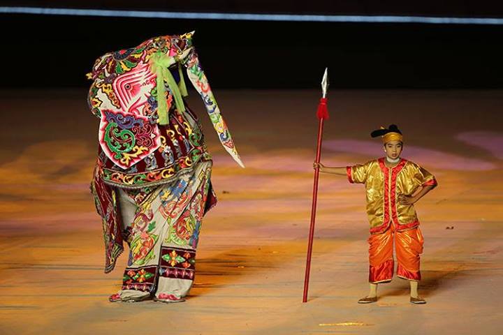 “Vũ điệu voi hoàng gia”, màn trình diễn của những chú voi trên nền nhạc có nguồn gốc từ miền trung Myanmar
