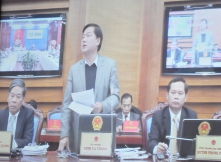 Bộ trưởng Bộ GTVT Đinh La Thăng đóng góp ý kiến vấn đề đầu tư cơ sở hạ tầng giao thông