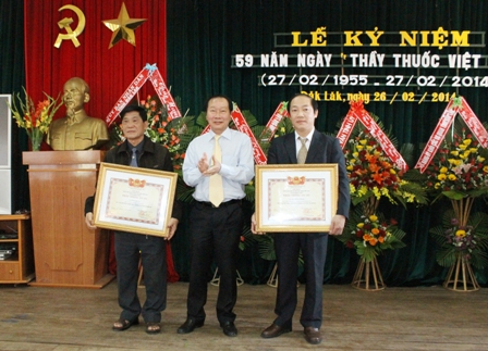 Thừa ủy nhiệm 