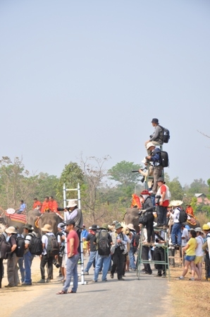 Trèo lên thang