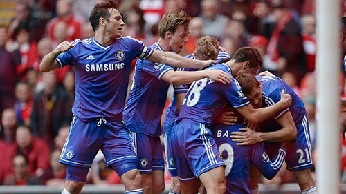 Chelsea đã mở lại cuộc đua đầy gay cấn tại Premier League