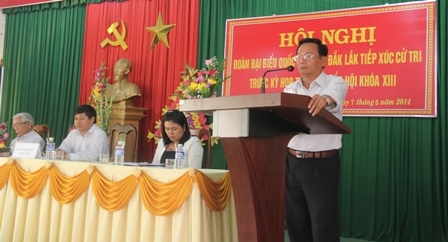 Đại diện lãnh đạo Sở LĐTB&XH giải trình một số vấn đề cử tri huyện Krông Ana quan tâm