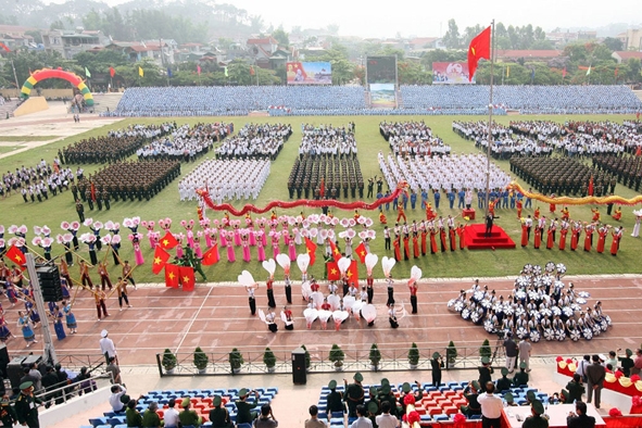 Sân  vận động TP. Điện Biên Phủ - nơi  diễn ra đại lễ kỷ niệm 60 năm Chiến thắng Điện Biên Phủ.  Ảnh: T.L