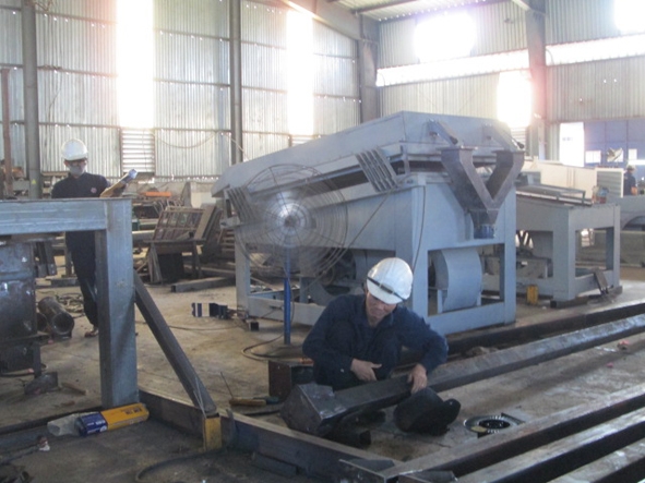 Sản xuất cơ khí tại Công ty TNHH Viết Hiền.