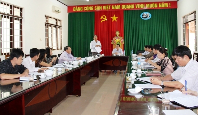 Quang cảnh cuộc họp,