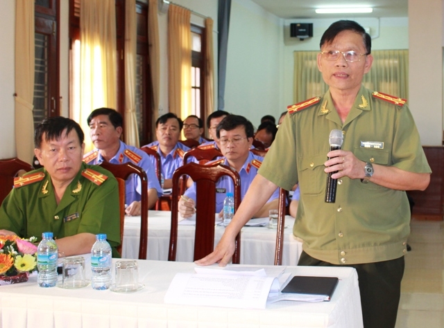 Đại diện lãnh đạo Cơ quan An ninh - Công an tỉnh góp ý vào Dự thảo Bộ Luật Tố tụng hình sự (sửa đổi).