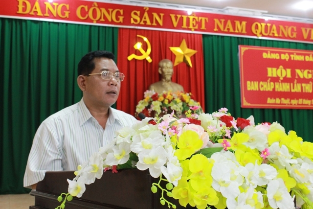 Ủy viên Trung ương Đảng, Bí thư Tỉnh ủy, Chủ tịch HĐND tỉnh Niê Thuật phát biểu tại hội nghị.