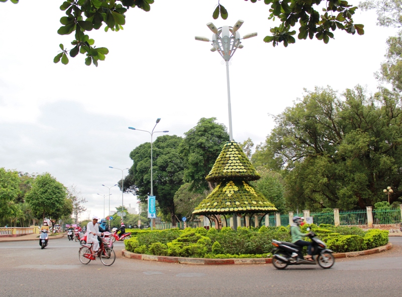 Hệ thống chiếu sáng trên đường Nguyễn Du, TP. Buôn Ma Thuột