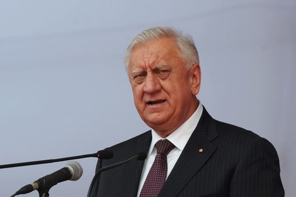 Thủ tướng Belarus bị sa thải ông Mikhail Myasnikovich (Ảnh: Reuters).