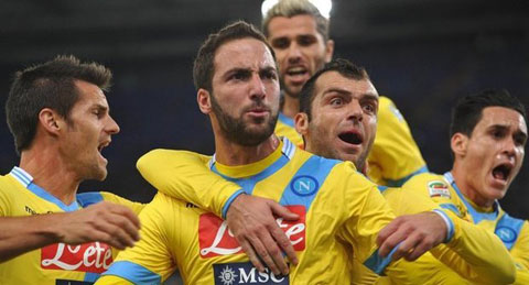 Higuain tỏa sáng giúp Napoli có chiến thắng