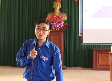 Kỹ sư Đinh Văn Đang, cán bộ Ban Thanh niên nông thôn và đô thị Tỉnh Đoàn 