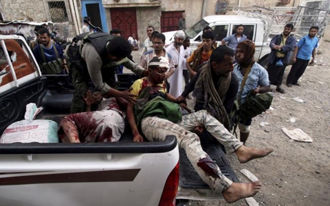 Súng vẫn nổ ở phía Tây Nam thành phố Taiz, Yemen ngày 15-5 khiến dân thường thương vong (ảnh: Reuters)