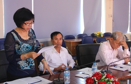Đại diện Hội Khuyến học xã Ea Kênh (huyện Krông Pak) chia sẻ kinh nghiệm triển khai 