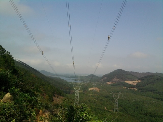 Đường dây 500 kV Pleiku – Di Linh (ảnh: Năng lượng Việt Nam)