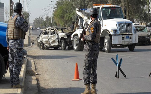 Lực lượng an ninh Iraq đã được điều động đến hiện trường sau vụ bom xe (ảnh:  CNN)