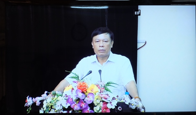 Đồng chí Phạm Văn Linh, Phó Trưởng Ban Tuyên giáo Trung ương trình bày tại Hội nghị